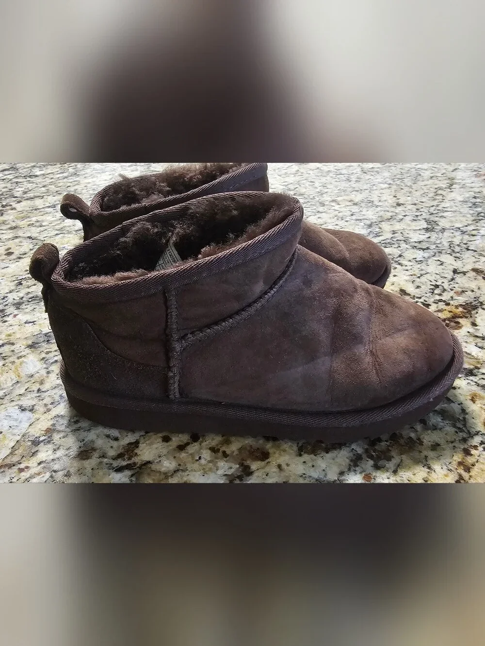 Kids UGG Mini Boot - Chestnut Size 2